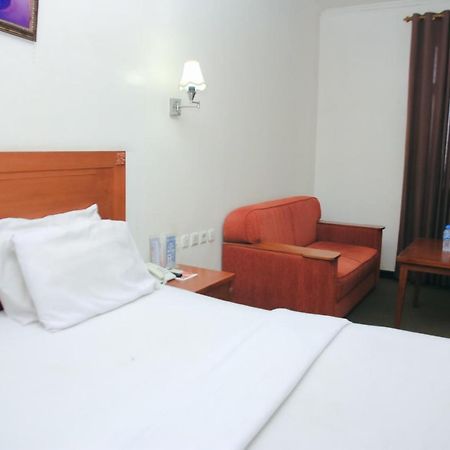 Hotel Bumi Asih Padangsidimpuan Batubelubang Dış mekan fotoğraf