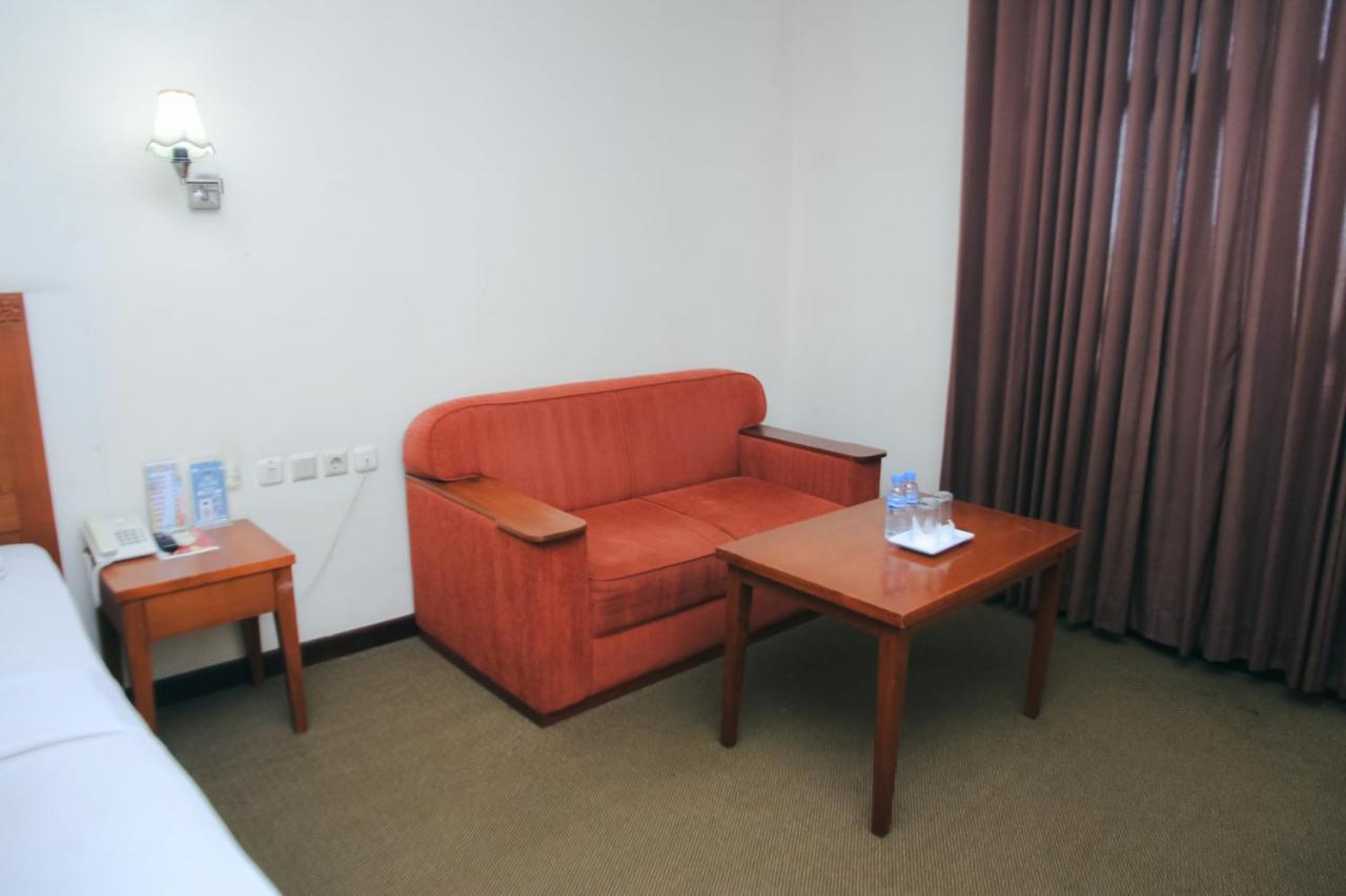 Hotel Bumi Asih Padangsidimpuan Batubelubang Dış mekan fotoğraf
