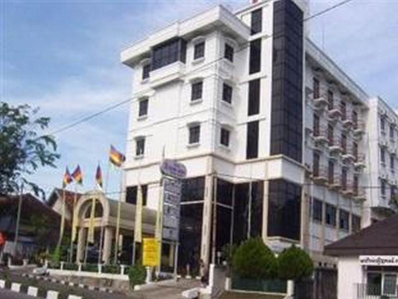 Hotel Bumi Asih Padangsidimpuan Batubelubang Dış mekan fotoğraf