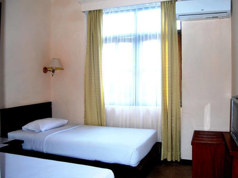 Hotel Bumi Asih Padangsidimpuan Batubelubang Dış mekan fotoğraf